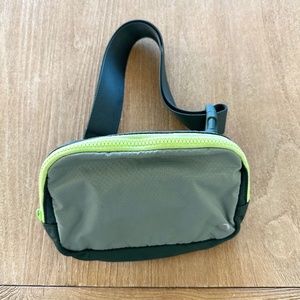 Lululemon Everywhere Belt Bag in Grey/Sage/Neon - LIMITED EDITION**